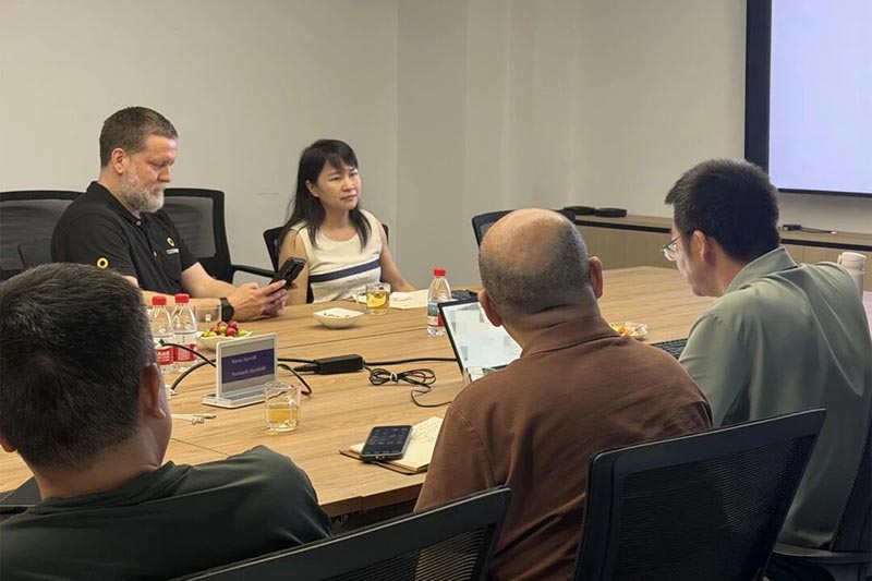 瑞士coatmaster創(chuàng)始人到訪佛山翁開爾：深化技術(shù)落地，共探品控數(shù)字化新路徑