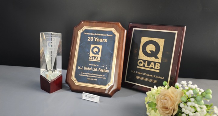 佛山翁開(kāi)爾獲得美國(guó)Q-Lab10年，20年杰出貢獻(xiàn)獎(jiǎng)和全球售后服務(wù)卓越獎(jiǎng)